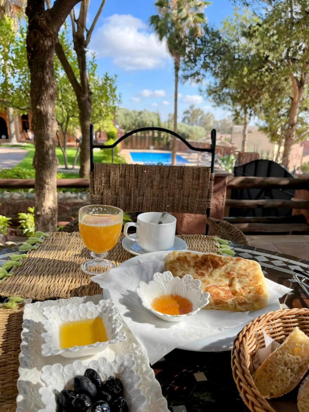Chez Mamouchthka Bed & Breakfast Ourika Exterior photo
